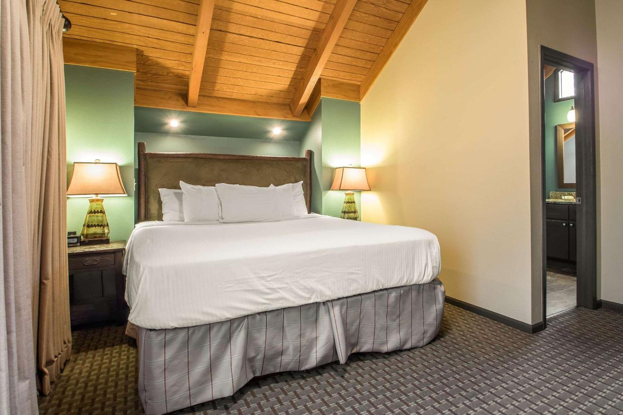 Bluegreen Vacations Christmas Mountain Village, An Ascend Resort Вісконсин Деллс Екстер'єр фото